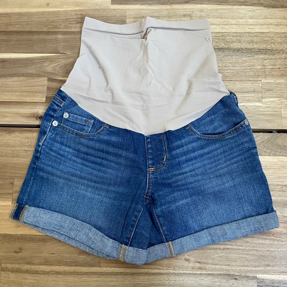 Medium Wash Cuffed Maternity Shorts
